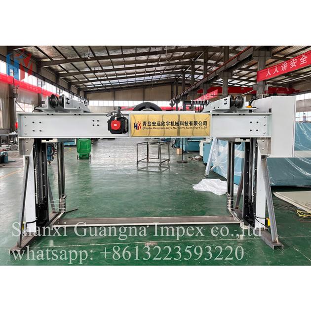 Automatic crane for gravure cylinder